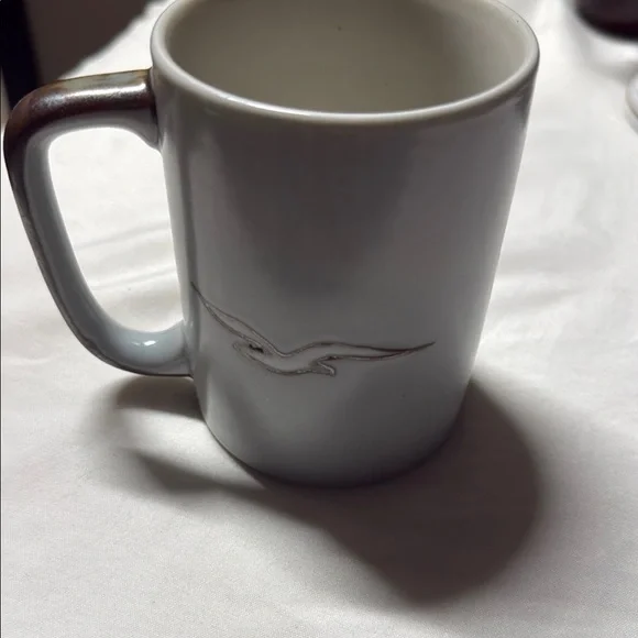 White Ceramic Mug with Bird Design - Picture 6 of 6
